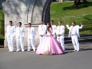 Les femmes n'aspirent qu'à une chose: être des princesses./ Photo D.C.Atty