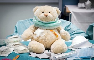 Teddy bear doctor./ Photo Christiaan Triebert