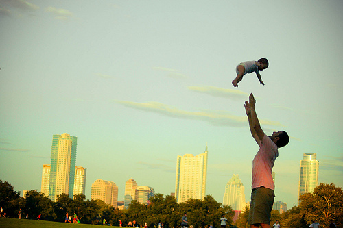 Fly, baby,fly! Henry, 10 mois./Photo Erkillian5