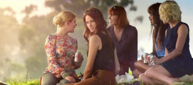 Cinq amies./ Pub Diet Coke