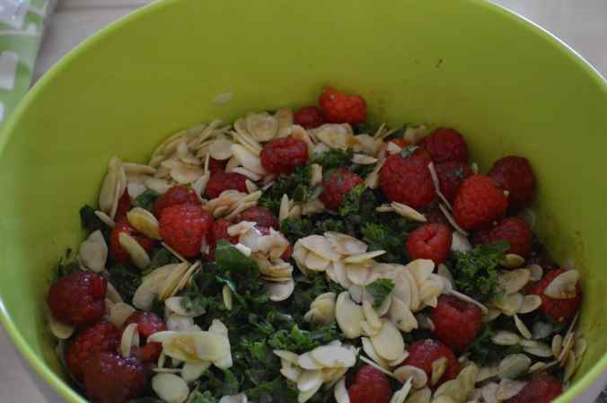 Toujours chic... De quoi honorer la fête du Canada./ Photo DR Lexie Swing