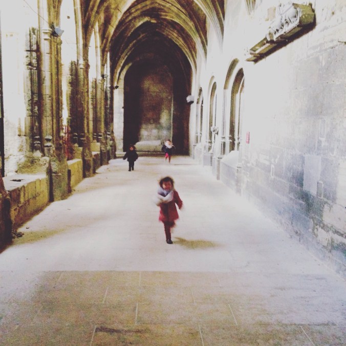 Course dans le cloître./ Photo DR Lexie Swing