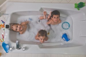 L'heure du bain./ Photo Allan Foster